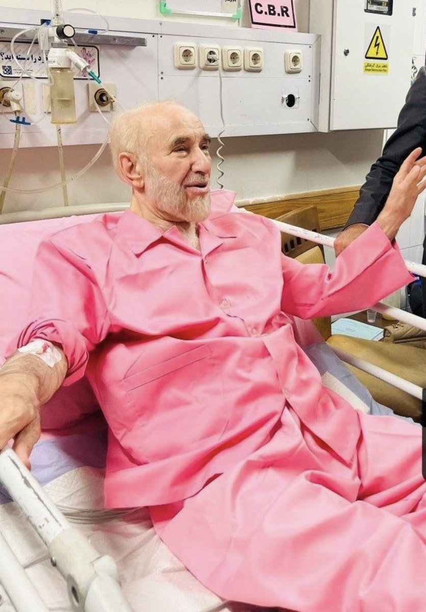 سيد خندان و بزرگوار 
پاك دست ترين رئيس جمهور 
 سلامت باش
شادزى
كشور و مردم  به تو نيازمندند.