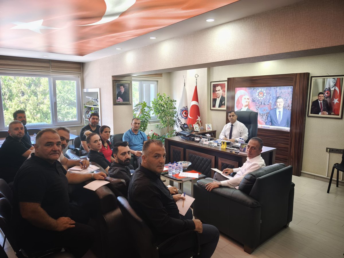 İBRAHİM BİÇER (@ibrahimbicer60) on Twitter photo Ankara şubemize bağlı iş yerlerimizin temsilcileri ile Temsilciler Meclisi toplantımızı gerçekleştirdik
Genel başkanımız Sayın <a href="/AltundagUysal/">Uysal ALTUNDAĞ</a> ın selamlarını ileterek başladığımız toplantıda toplu sözleşme hakkında fikir alışverişinde bulunduk.
#ArkamızdaKocaDağ
<a href="/AltundagUysal/">Uysal ALTUNDAĞ</a> Ankara şubemize bağlı iş yerlerimizin temsilcileri ile Temsilciler Meclisi toplantımızı gerçekleştirdik
Genel başkanımız Sayın <a href="/AltundagUysal/">Uysal ALTUNDAĞ</a> ın selamlarını ileterek başladığımız toplantıda toplu sözleşme hakkında fikir alışverişinde bulunduk.
#ArkamızdaKocaDağ
<a href="/AltundagUysal/">Uysal ALTUNDAĞ</a>