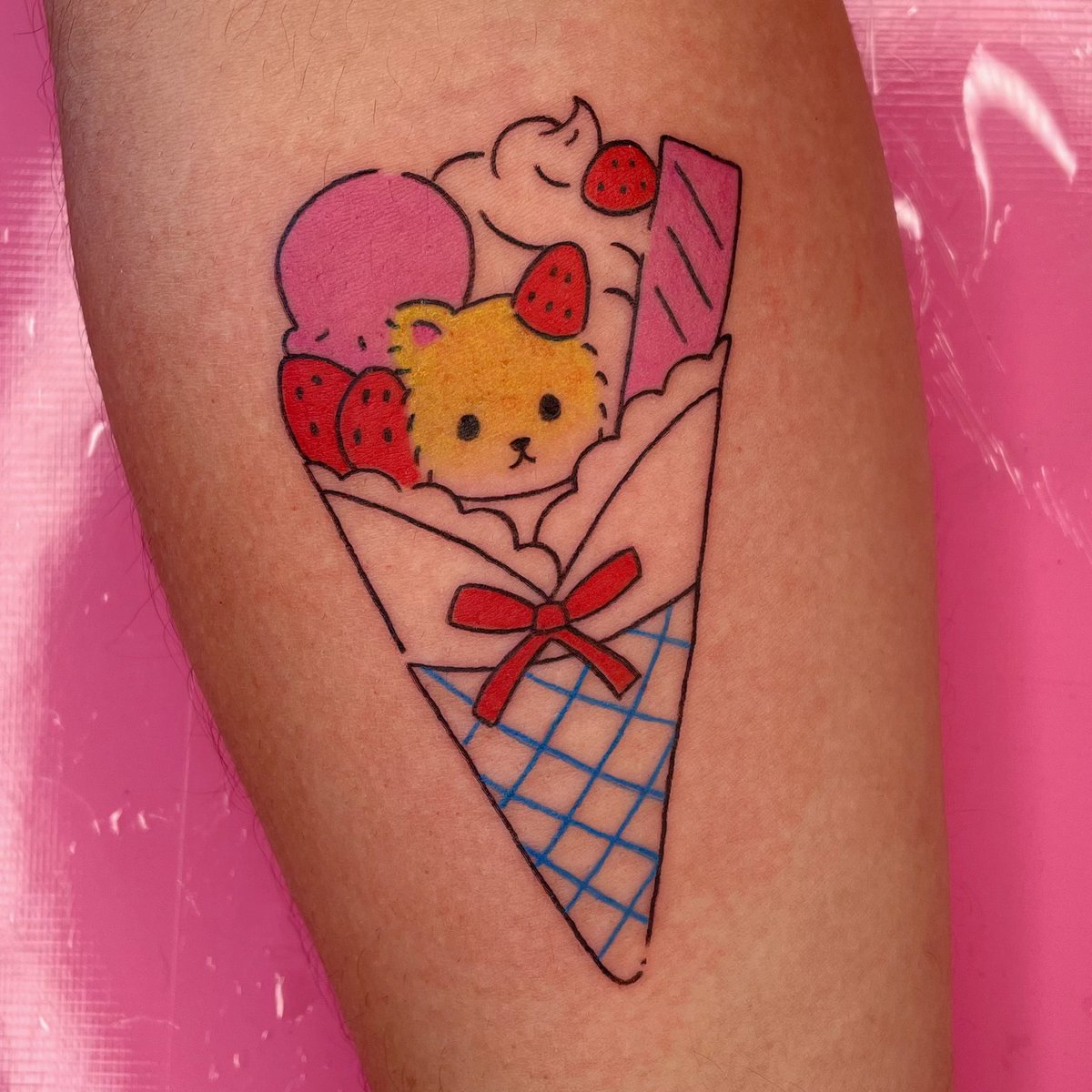 szfofi's tweet photo. a inspiração 👇✨                 a tatuagem👇✨ https://t.co/12N8jexqSH