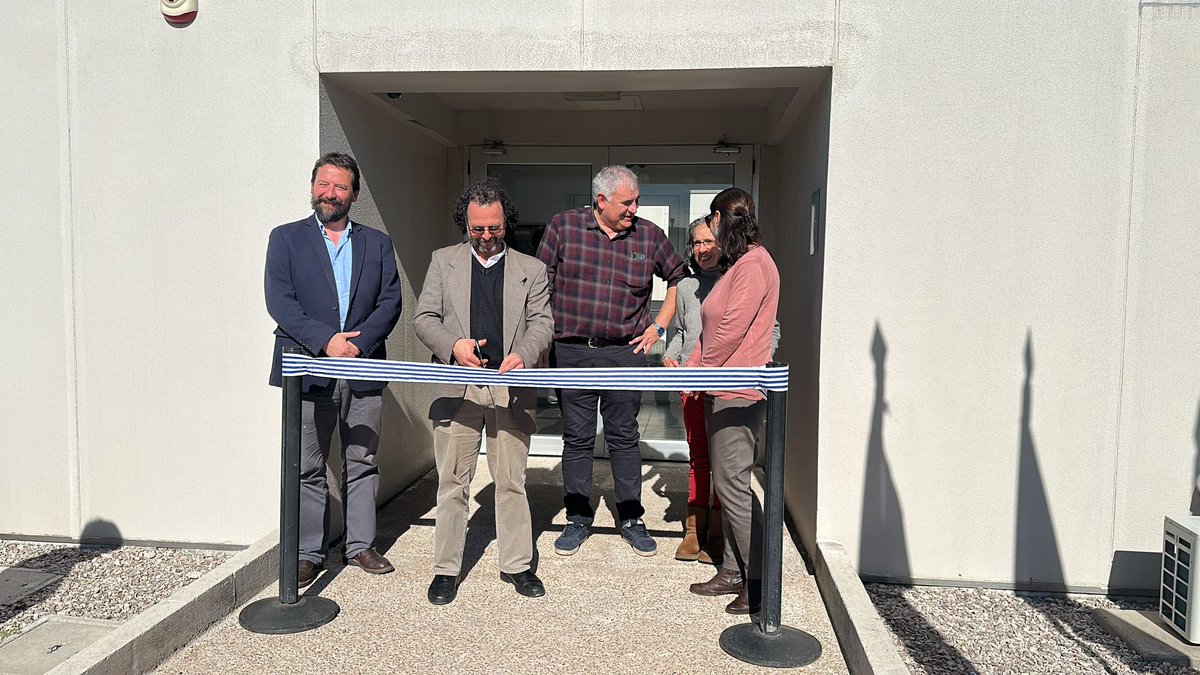 Udelaruy's tweet photo. 📍Se inaugura el Centro Universitario de Producción de Animales para Investigación (Bioterio) de @fvetuy, con la participación del rector @HectorCancela; el decano José Passarini; el decano de @fmedoficial, @arturobriva; y la ex prorrectora de Investigación, Cecilia Fern��ndez. https://t.co/WKGPEGK053