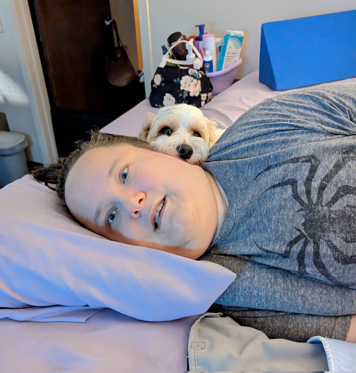 JJ9828's tweet photo. Guys, my bank balance is -$48.06 and I need to buy food. Can anyone help me? Not being able to work after my spine surgery is making everything really hard.

CashApp: $ArtByJessicaJewett
Venmo: Jessica-Jones-1002
PayPal and Zelle: jessicajones9828@gmail.com https://t.co/CEGQluz51u