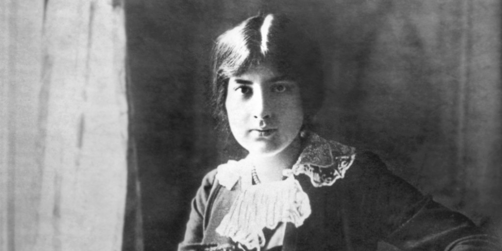 #OnThisDay 132 years ago, French composer Lili Boulanger was born! At 19 years old, Boulanger was the first woman to win the Prix de Rome for composition. Tragically, Lili's auspicious career was cut short when she died 5 years later. Which of her compositions do you enjoy most?