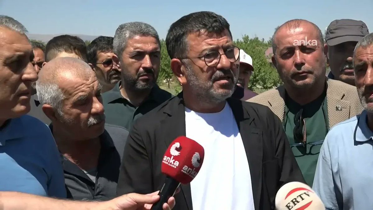 Birlik çiftçiyi yaka paça dışarı atmış bir de tehdit etmiş!

malatyakalitehaber.com/yasam/birlik-c…

#malatya #VELİAĞBABA #Susuzluk