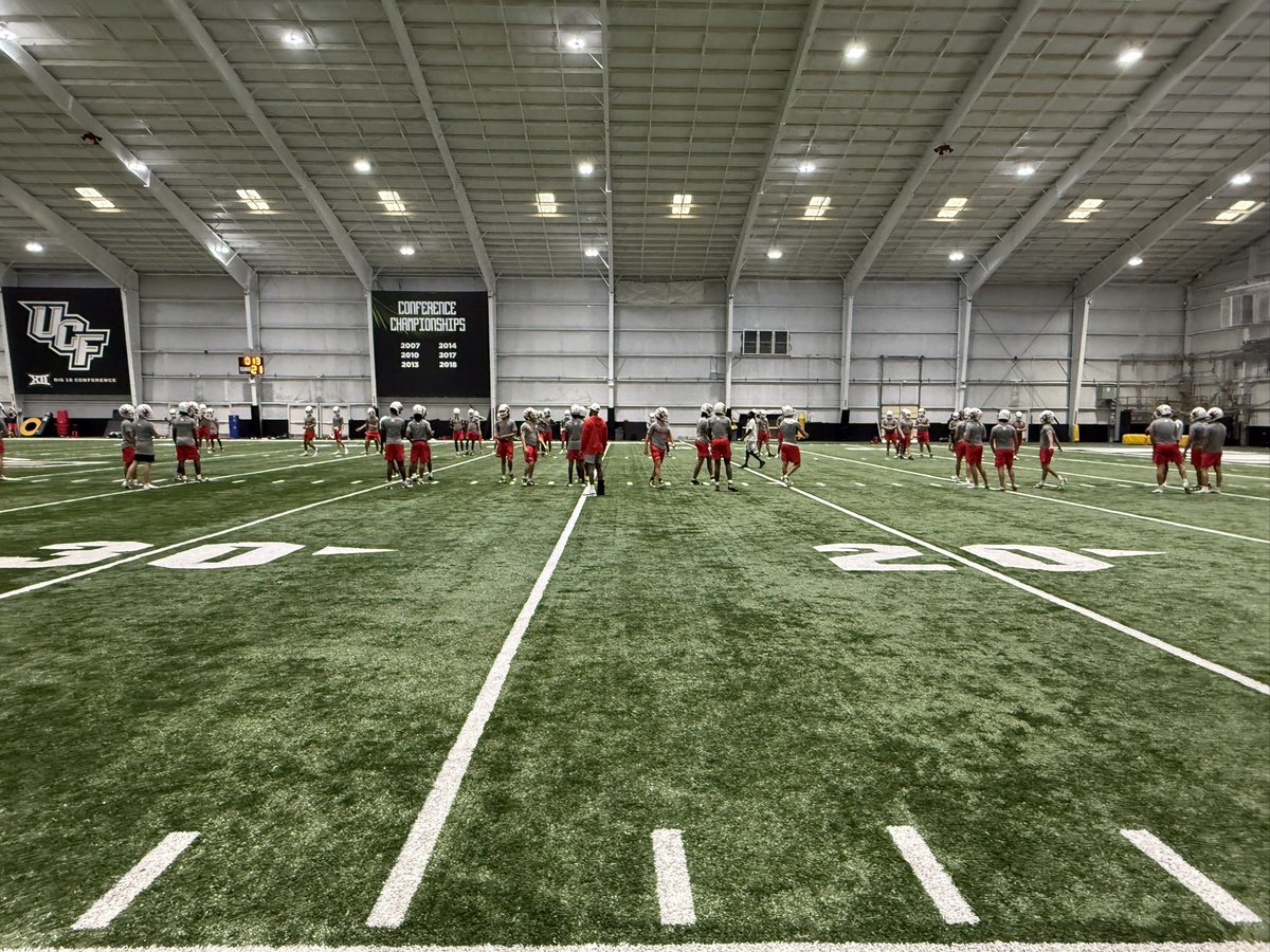 Slymom261's tweet photo. Huge thank you @UCF_Football and @CoachBeckton for the use of your indoor practice facility! Hope to see you at the M this season! #Mpire https://t.co/QDzLzzEhTz