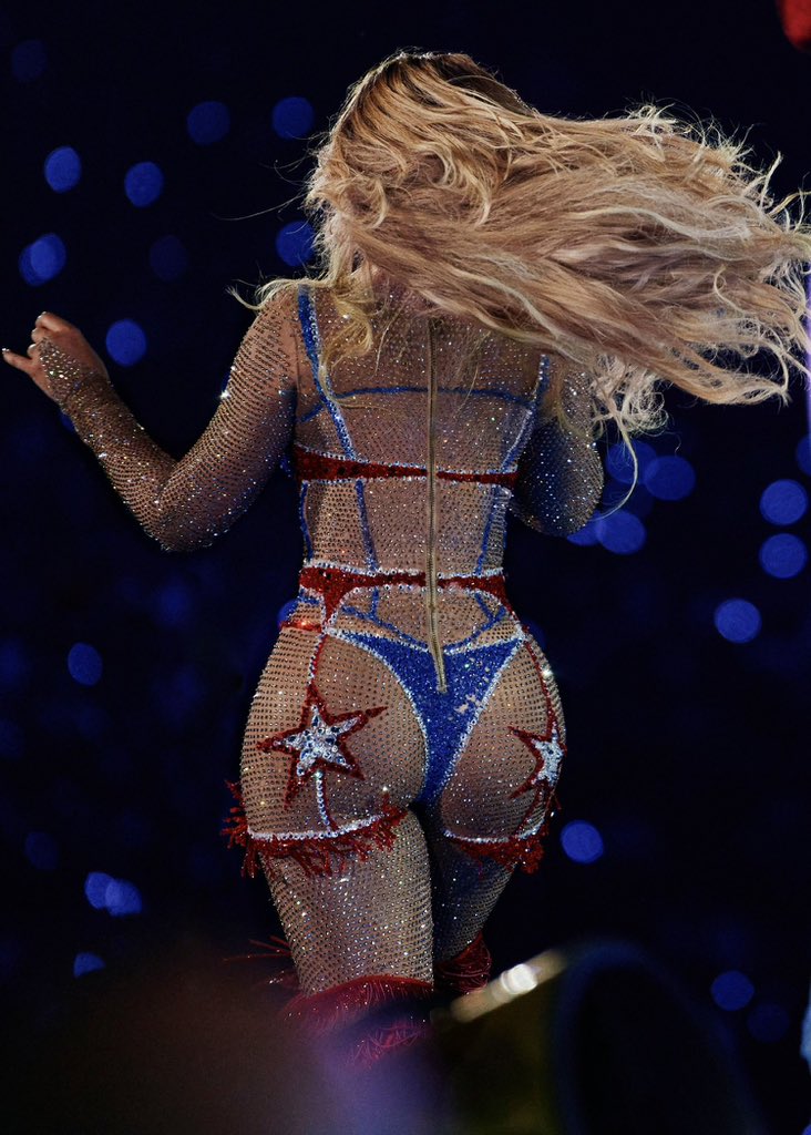 beyoncesslut's tweet photo. this is thee cct look https://t.co/teck4OSmTW