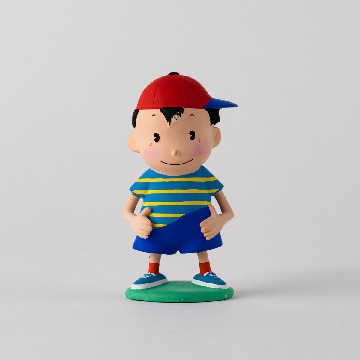 MonkeyNess's tweet image. Hobonichi is restoring and repairing the paper-clay models ❤️
(Before and after, note the hair.)