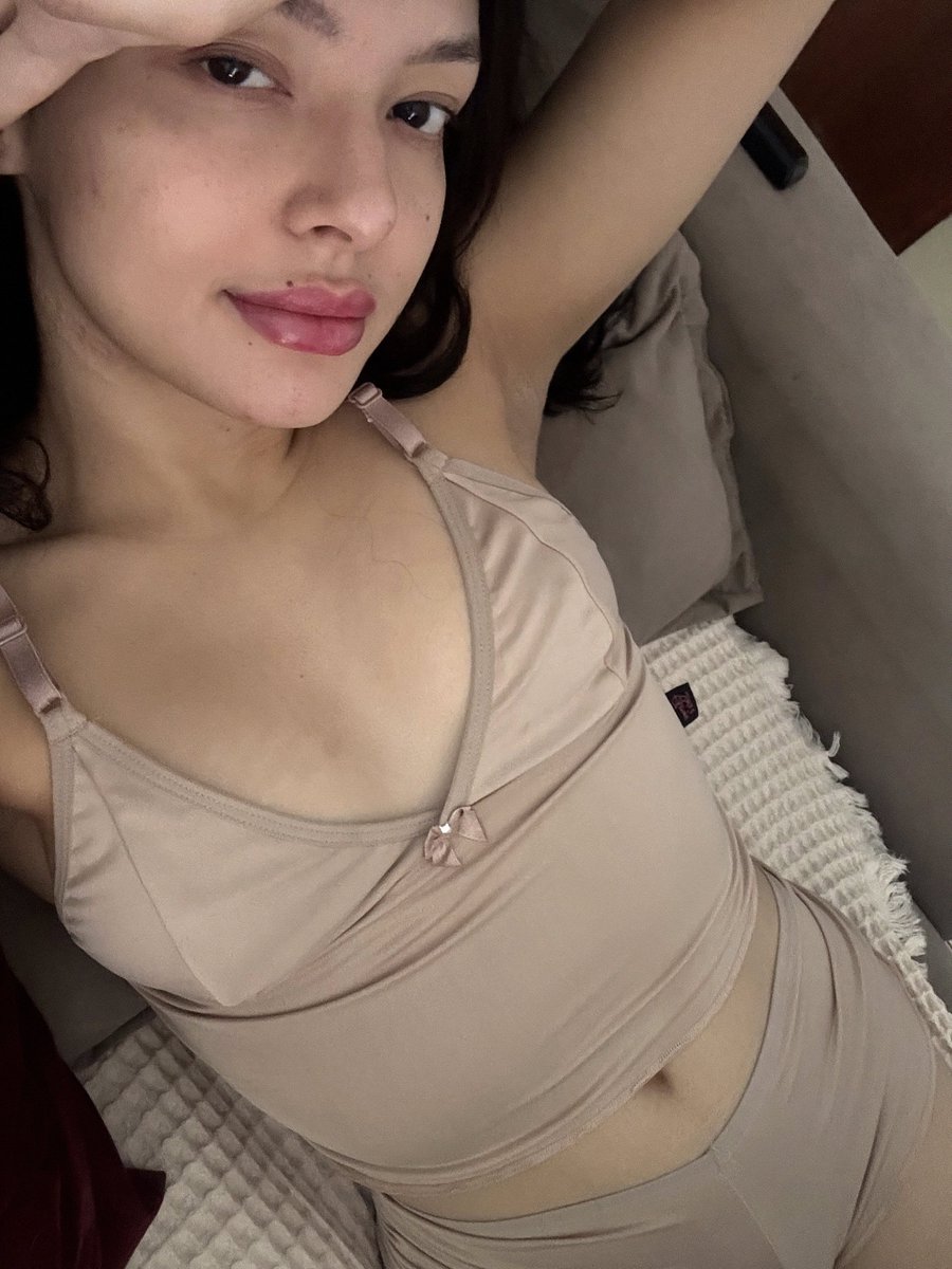 ShaaYumi's tweet photo. Looking for a lonely boy wanting to cum reeeal good today 🤤

Is that u? My link's FREE ⬇ https://t.co/mQpw456P8W