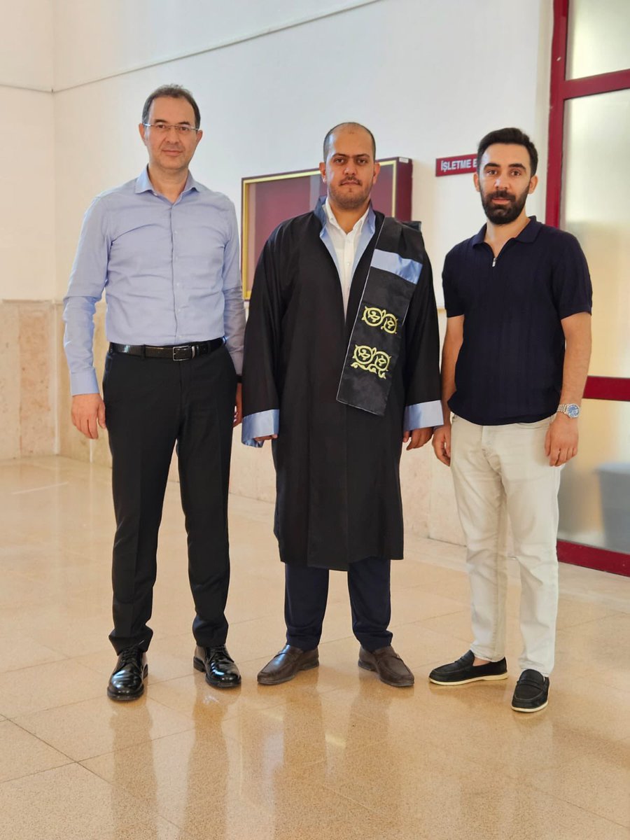 SGYavuz's tweet photo. Büyük bir emek ve özveriyle sürdürdüğüm yüksek lisans eğitimimi tamamlamış bulunuyorum. Bu süreçte bilgi ve tecrübeleriyle yolumu aydınlatan, her aşamada desteğini hissettiğim değerli tez danışmanım, Jüri Başkanı Doç. Dr. Sayın Ömer Okan FETTAHLIOĞLU’na teşekkür ediyorum. https://t.co/DslWlTYkLv
