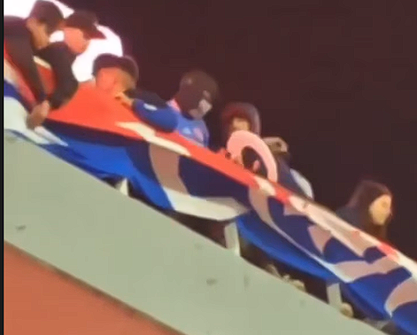 Perversamialma6's tweet photo. @Mateo95951140 a cara tapada cagon del orto jodiendo a la hinchada de independiente, no murio nadie amarillista del culo, ustedes provocaron y despues lloraron https://t.co/ZiSr5YQtiV