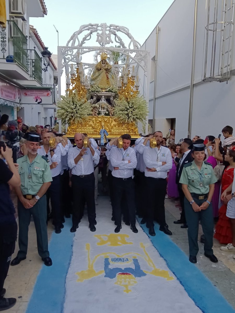 Imágenes de la procesión de Nuestra Señora de la Cruz, patrona de Benalmádena, el pasado viernes 15 de Agosto, Solemnidad de la Asunción de la Santísima Virgen. #CruzDeBenalmádena