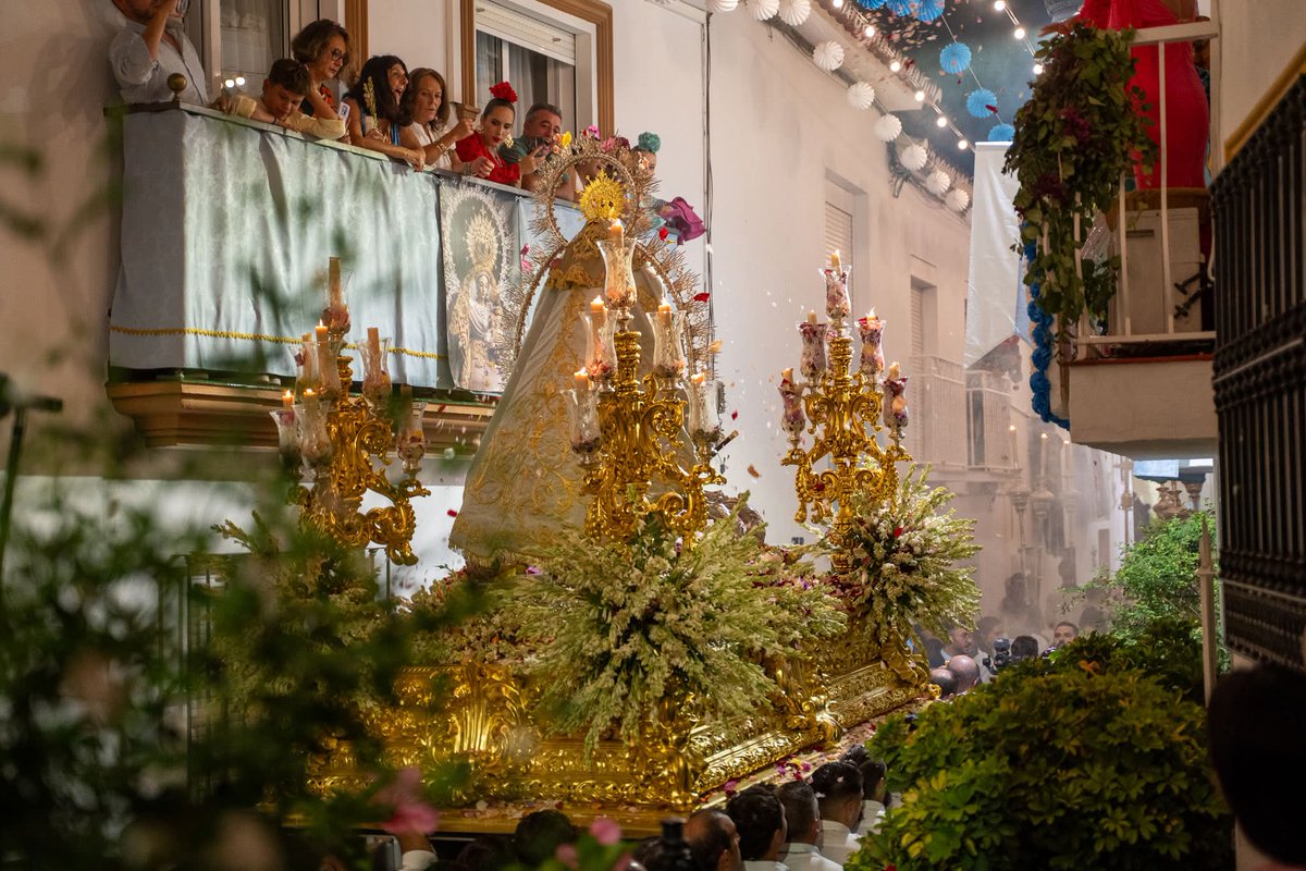 <a href="/HdadSNazareno/">Hermandad Sacramental del Nazareno - Benalmádena</a> <a href="/PatronaCruz/">Patrona Benalmádena</a>