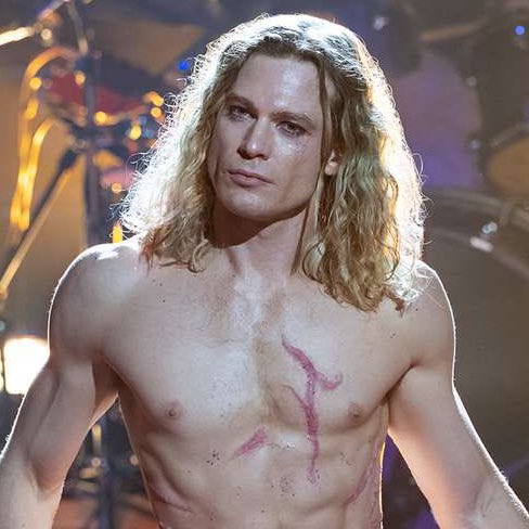 lestatontour's tweet image. This Finnish cover of TVL from the 90’s has the scar???! 

#TheVampireLestat