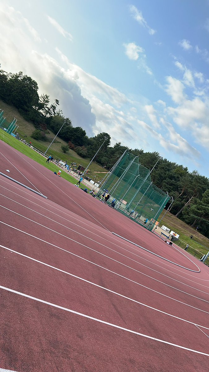 Mary peters has to be one of the most scenic tracks in the world! What an evening for the las track meet of the year