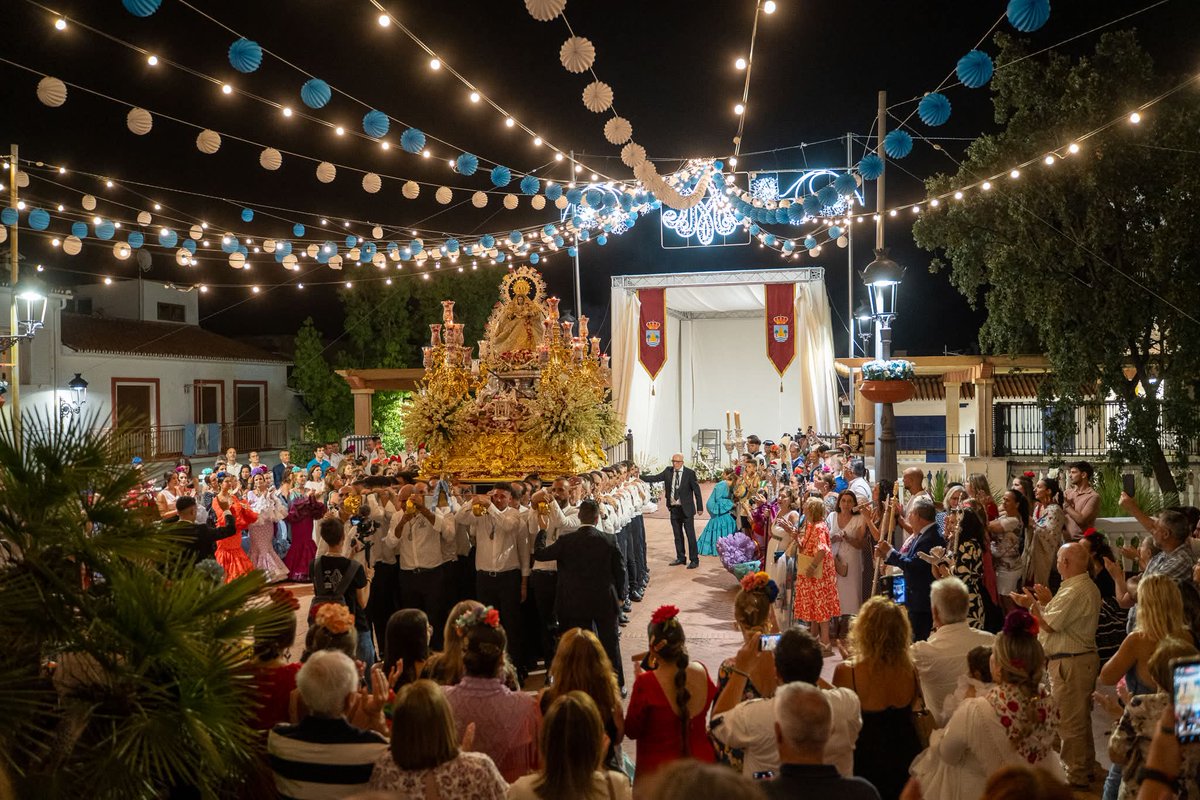 <a href="/HdadSNazareno/">Hermandad Sacramental del Nazareno - Benalmádena</a> <a href="/PatronaCruz/">Patrona Benalmádena</a>