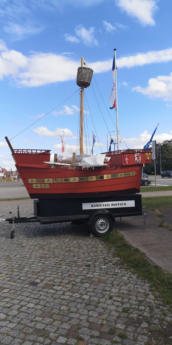 EisbrecherJ's tweet image. Die letzte Kogge der Hansesail, bereit zum "Ablegen"😂🤣😇
#Eisbrecher #Stephan #Jantzen #Schiff #Museum #Stadt #Hafen #Rostock #Ostsee #Urlaub