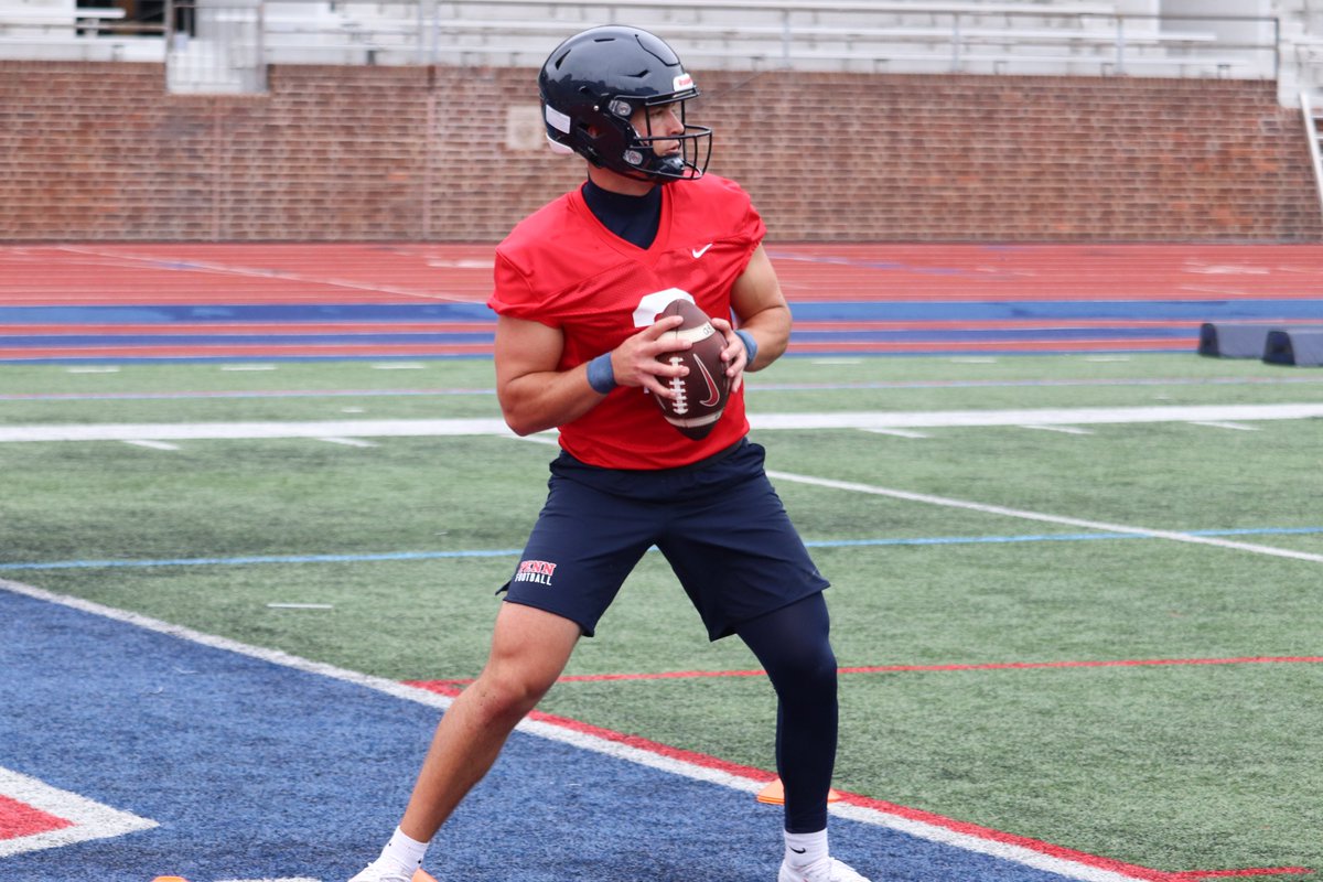 Penn Football tweet media