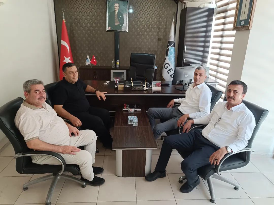 MHP Heyetinden KOSGEB Müdürü Ömer Erkılıç’a Ziyaret siirtobjektifhaber.com/mhp-heyetinden… <a href="/MHP_Bilgi/">MHP</a> <a href="/Cengizhantukenm/">Cengizhan Tükenmez</a>