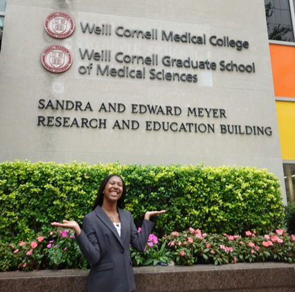 snowscholarship's tweet image. 💼 Summer internships complete! #SnowScholars Marcklen, Alait, Natalie, &amp;amp; Kayla gained amazing experience in Engineering, Law, Medicine, and AI this summer!