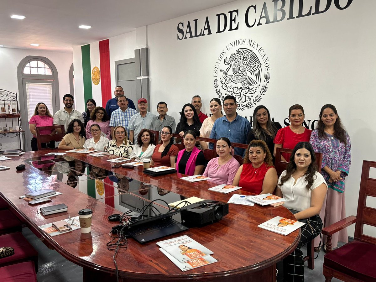 🟣 Personal de la Dirección Ejecutiva de Paridad e Igualdad de Género del #IEESonora, impartió el programa de capacitación “Mujeres en el Espacio Público Municipal: Formación para la Igualdad”, dirigido a personas servidoras públicas de los ayuntamientos de Nacozari de García y