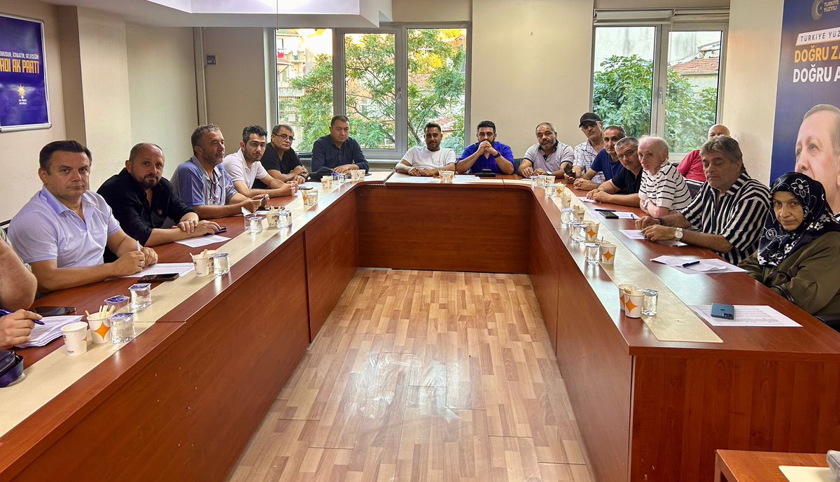 📍Her Mahallesiyle Beyoğlu

Mahalle Başkanları Toplantımızı İlçe Teşkilat Başkanımız Emrah Ünal riyasetinde, Seçim İşleri Başkanımız Tuna Şimşek’in katılımı ile gerçekleştirdik. Hayırlara vesile olsun🤲

#AKPartiBeyoglu
#AKPartiİstanbul
