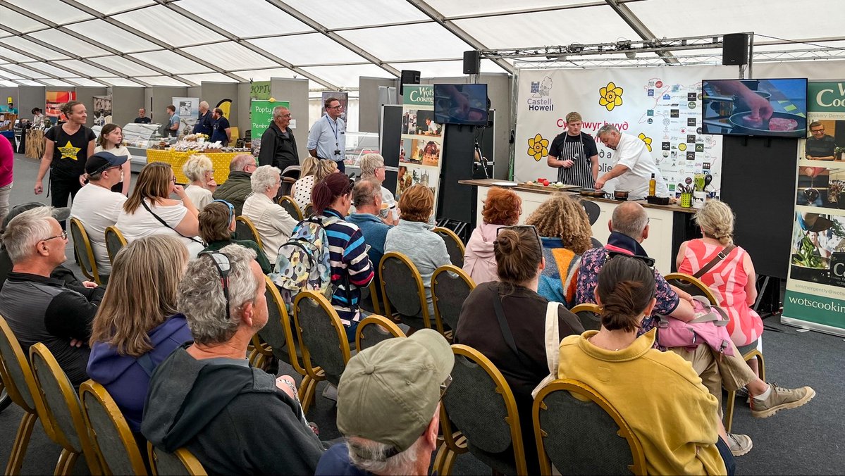 Castell Howell Foods tweet media