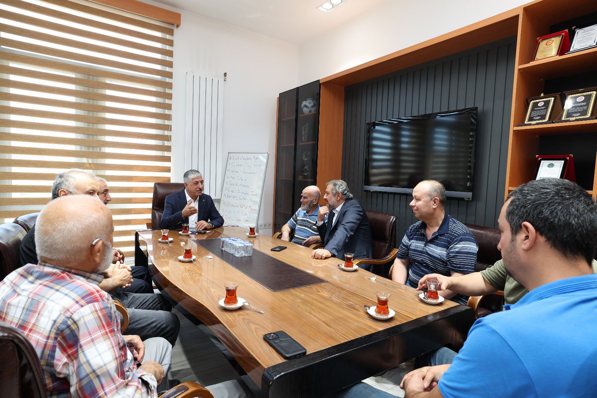 AK Parti Kocaeli Milletvekilimiz Mehmet Akif Yılmaz ile birlikte; Köseler Mahalleli hemşehrilerimiz ile hasbihal ettik.

Nazik ziyaretlerinden dolayı kıymeli hemşehrilerime teşekkür ediyorum.

#BuŞehirHepimizin

<a href="/makif_yilmaz/">Mehmet Akif YILMAZ</a>