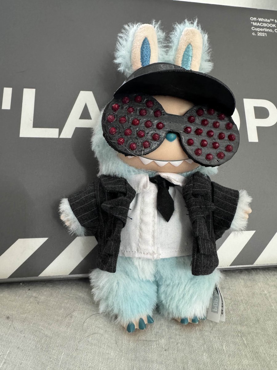 WIP while I wait for LEDs to make them light up. <a href="/OfficialRezz/">RΞZZ</a>