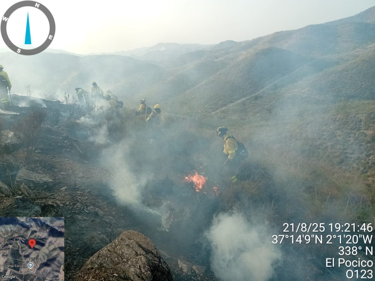 EMA INFOCA (@plan_infoca) on Twitter photo 📆 21/08/2025 🕜 18.30 h.
🔴 ESTABILIZADO #IFLubrín | Seguimos para su control
MEDIOS:
🚁 2 semipesados
👩🚒 7 grupos de bomberos forestales, 3 #TOP, 3 #AAMM
🚒 2autobombas
COLABORAN: efectivos de <a href="/bomberoslevante/">Bomberos Del Levante</a> 📆 21/08/2025 🕜 18.30 h.
🔴 ESTABILIZADO #IFLubrín | Seguimos para su control
MEDIOS:
🚁 2 semipesados
👩🚒 7 grupos de bomberos forestales, 3 #TOP, 3 #AAMM
🚒 2autobombas
COLABORAN: efectivos de <a href="/bomberoslevante/">Bomberos Del Levante</a>