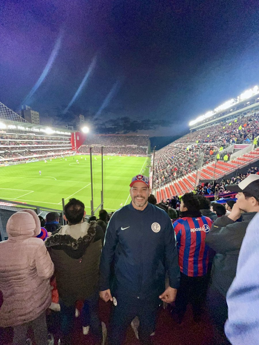 Una vez más acompañando a mi amado Ciclón ❤️💙
La pasión sigue intacta 🙌🏽🌪️
