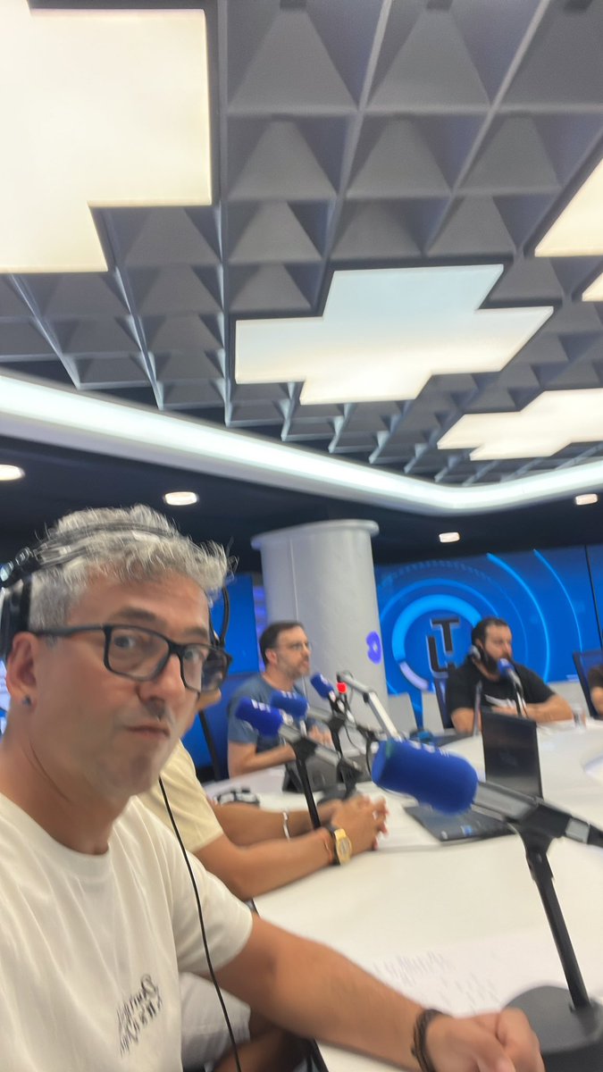 Jorge Hevia (@jheviam) on Twitter photo Que Vallekas ponga <a href="/tjcope/">Tiempo de Juego</a> !!!
Estamos en Szeged con el
<a href="/RayoVallecano/">Rayo Vallecano</a>
La única radio desplazada allí
Si quieres saber lo que pasa antes y mejor que nadie ….
Pon la radio!
Pon Tiempo de Juego !!!! Que Vallekas ponga <a href="/tjcope/">Tiempo de Juego</a> !!!
Estamos en Szeged con el
<a href="/RayoVallecano/">Rayo Vallecano</a>
La única radio desplazada allí
Si quieres saber lo que pasa antes y mejor que nadie ….
Pon la radio!
Pon Tiempo de Juego !!!!