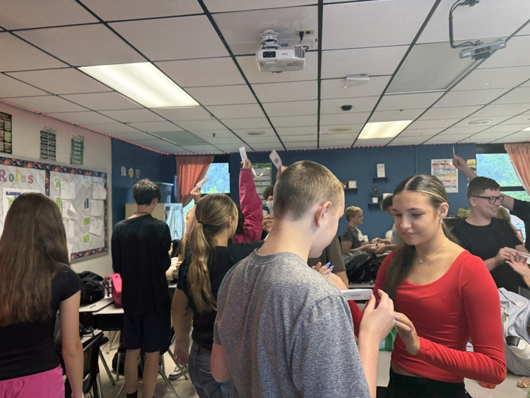 eagles_jcms's tweet photo. Mrs. Preston's classes practiced their Outsiders vocabulary using the Kagan Structure Quiz Quiz Trade. We saw an average 7.6% increase in scores after this activity! #stars #jcmsrocks #eagles4life #leaderinme https://t.co/U45jlfly8l