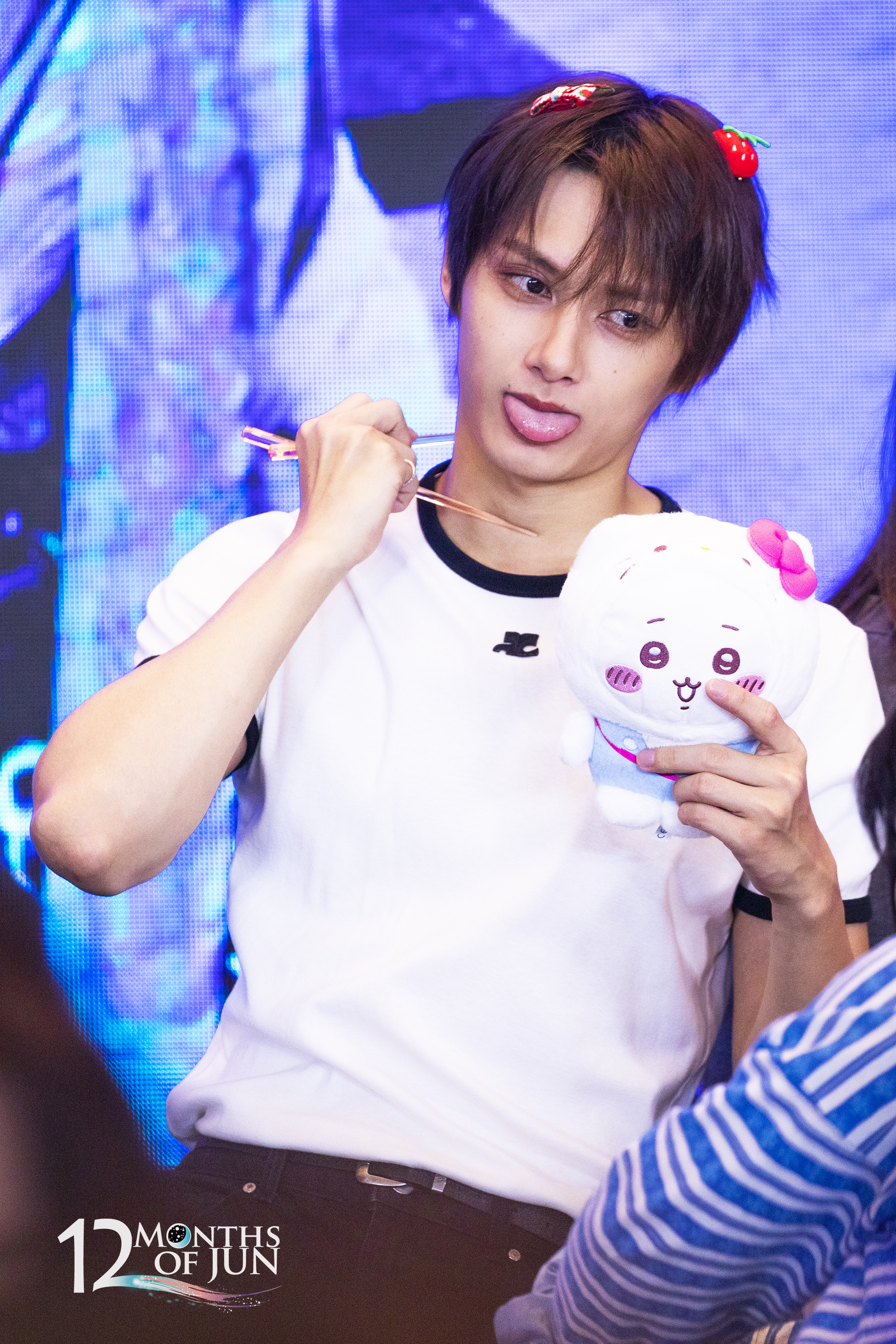 SEVENTEEN 上海 YZY サイン会当選者100名限定 ジュン 20250729 上海サイン会 🥹💓 cr.Logo / p5:theinnocence_J