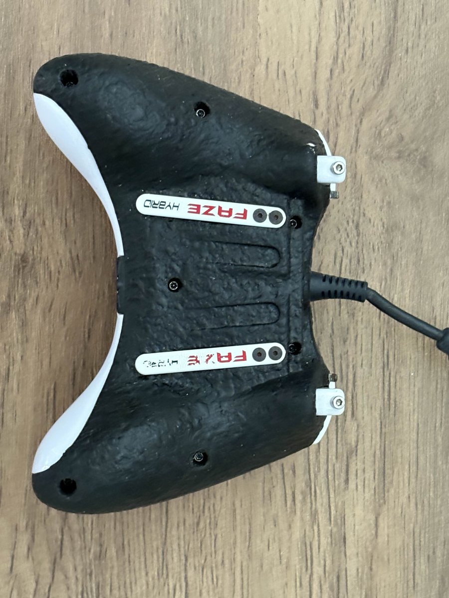FaZe SCUF Hybrid Controller 360 (Wired) For Sale 

- Brand New Analog Sticks
- No Stick Drift (Have video proof)
- 2 Paddles ( Left - A Right - B )

Open to Offers DM me