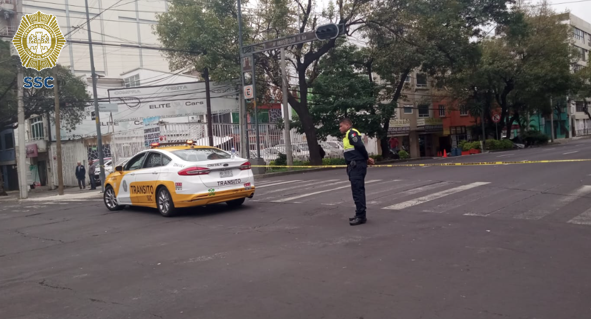 OVIALCDMX's tweet photo. #PrecauciónVial | Permanece cerrada la circulación por manifestantes en Av. Cuauhtémoc a partir de Torres Adalid y Eje 5 Sur desde Dr. José María Vértiz, colonia Narvarte Poniente, alcaldía Benito Juárez. #AlternativaVial Av. División del Norte, Eje 3 Poniente, Av. Insurgentes, La Morena, Eje 7 y 7A Sur.