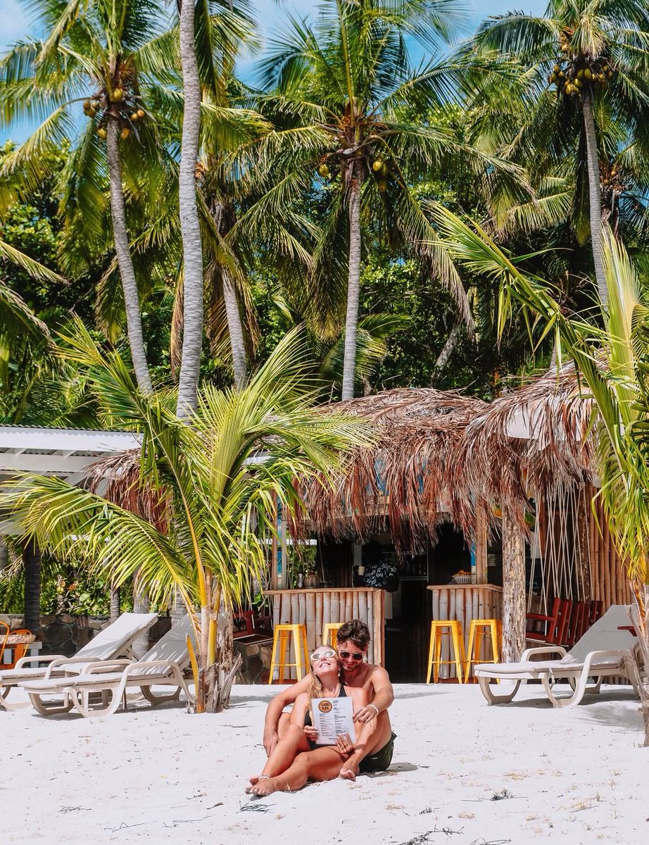 Discover SVG tweet media