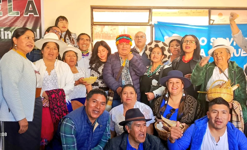 La unión hace la fuerza; la inminente agresión a páramos, fuentes de agua, ríos, territorios ancestrales biodiversos, necesita unidad; la lucha de hoy garantiza agua para las presentes y futuras generaciones. Mucha fuerza <a href="/yakuperezg/">Yaku Pérez Guartambel</a>, <a href="/marlonvargas76/">Marlon R. Vargas</a>, <a href="/foazuay93/">Foa Azuay</a>, <a href="/CONAIE_Ecuador/">CONAIE</a>