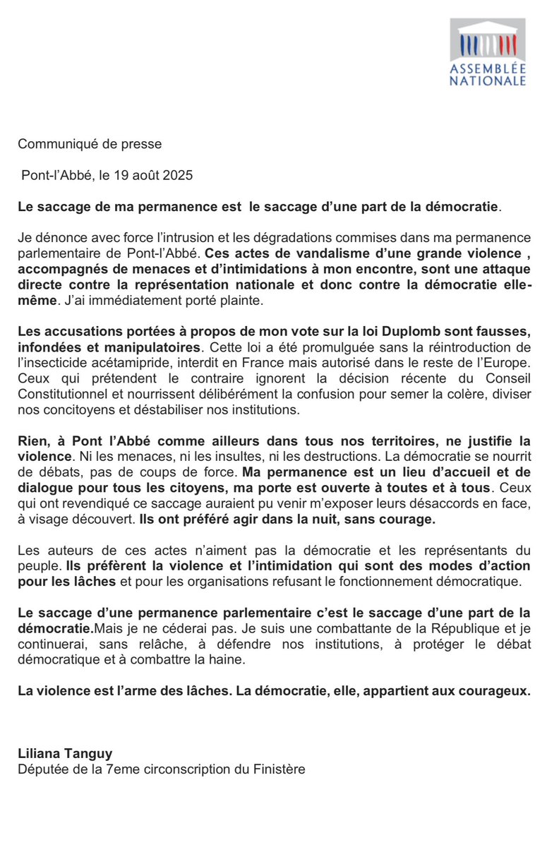 lilianatanguy's tweet photo. Ma permanence parlementaire à #Pontlabbe dans le #Finistere a été vandalisée dans la nuit du 17 au 18 août.
Le dialogue républicain et démocratique ne peut souffrir d'actes violents ou d’intimidations à l'encontre d'un(e) élu(e).
Mon communiqué en réponse à cette violence ⤵️ https://t.co/U2dSOGPa7k