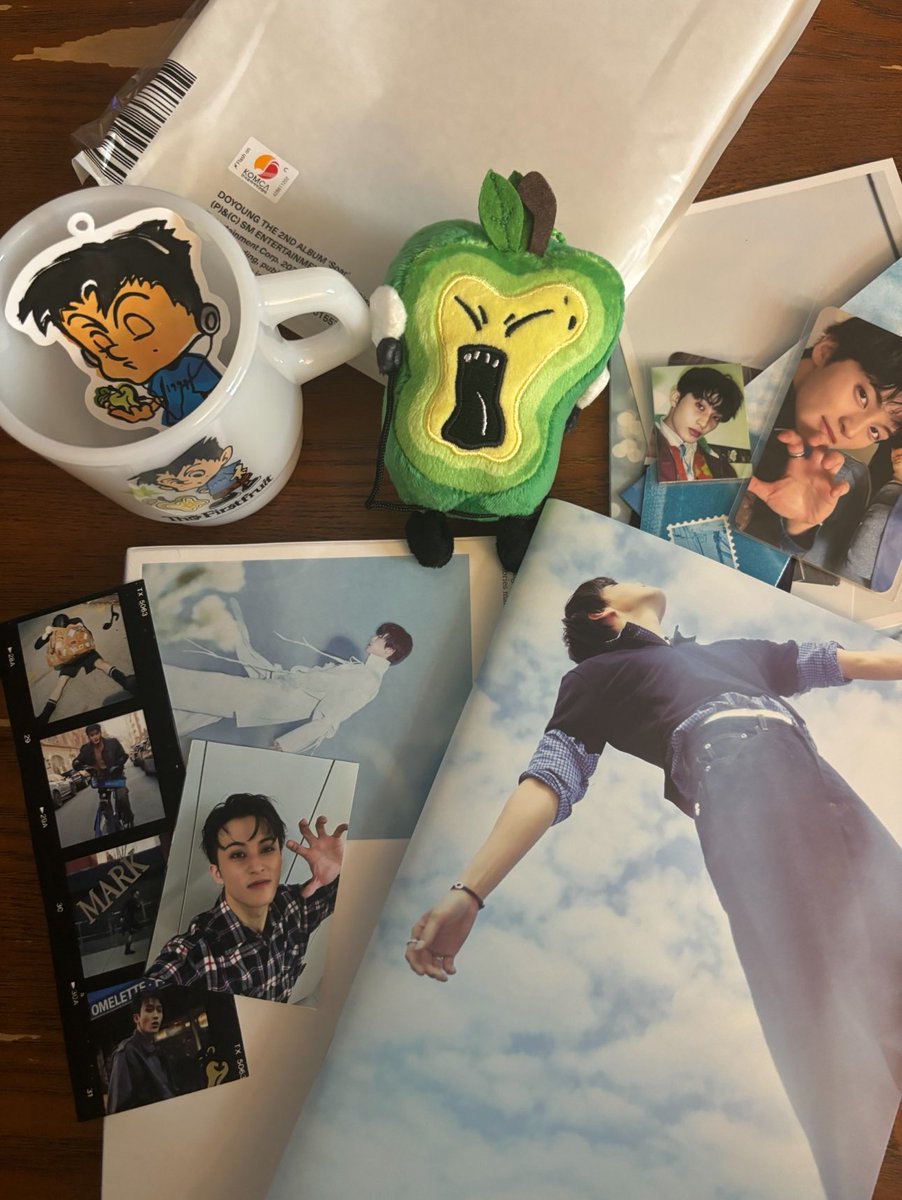 ithefirstfruit's tweet image. tysm cammie!!! everything arrived safely :] @thedoiezenone2