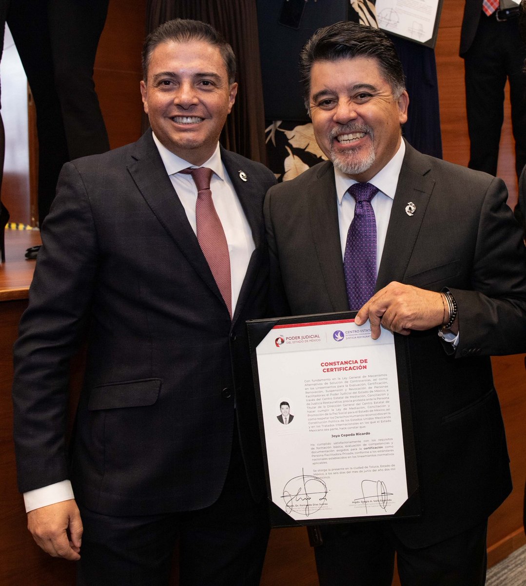 RJoyaC's tweet photo. Celebro formar parte de un nuevo grupo -certificado como Persona Facilitadora Privada por el @PJEdomex- que abonará a la construcción de la paz y contribuirá a una "Justicia próxima que comprende, escucha y transforma". 
Gracias al Presidente @FernandoDiazJ por la oportunidad. https://t.co/HC8kdXXoAV