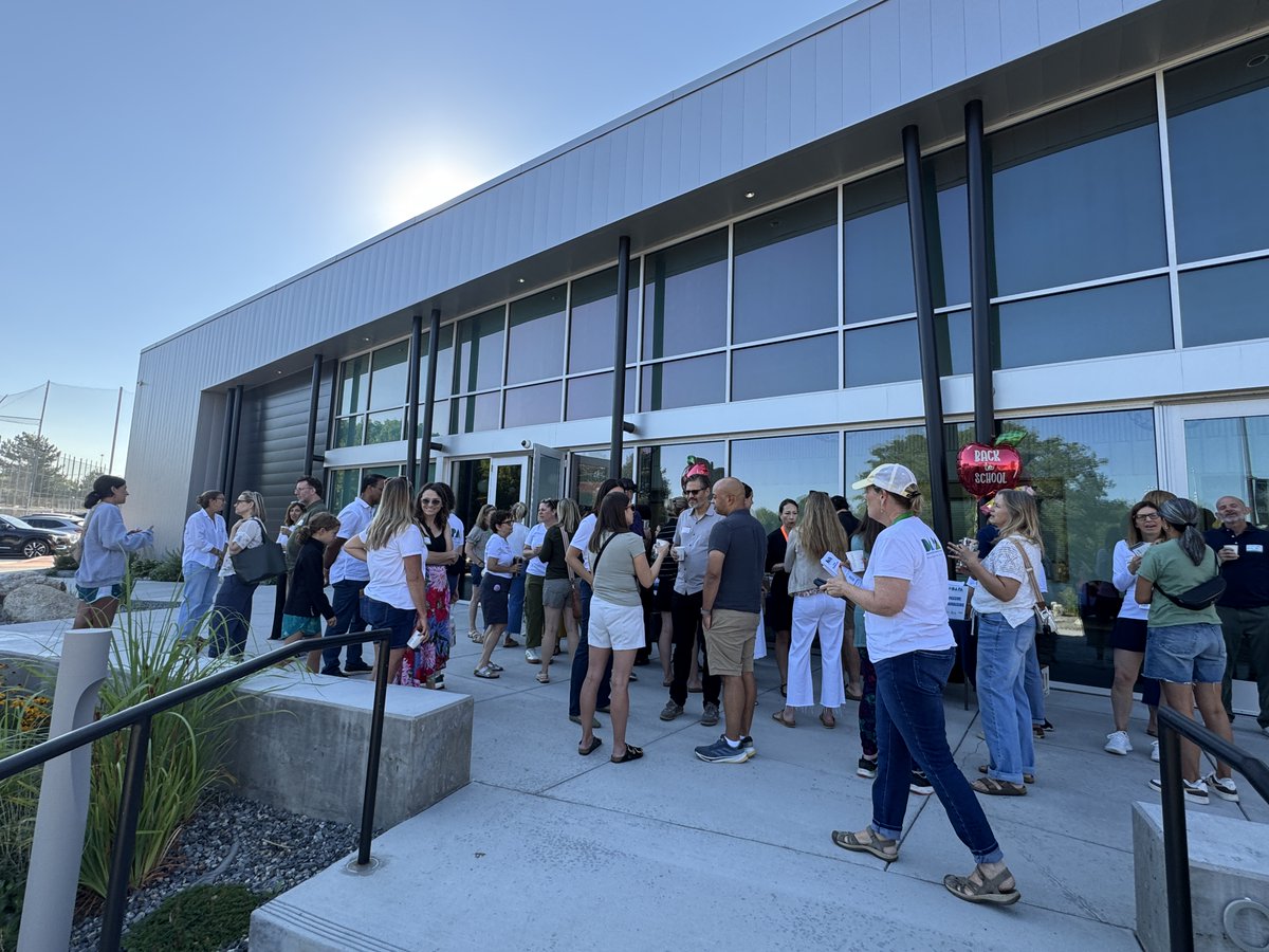 Yesterday, the DA Parent Association (DAPA) hosted its annual Back-to-School Parent Coffee. It was great to see so many new and returning faces. 
#damustangs #backtoschool #DAParentAssociation
