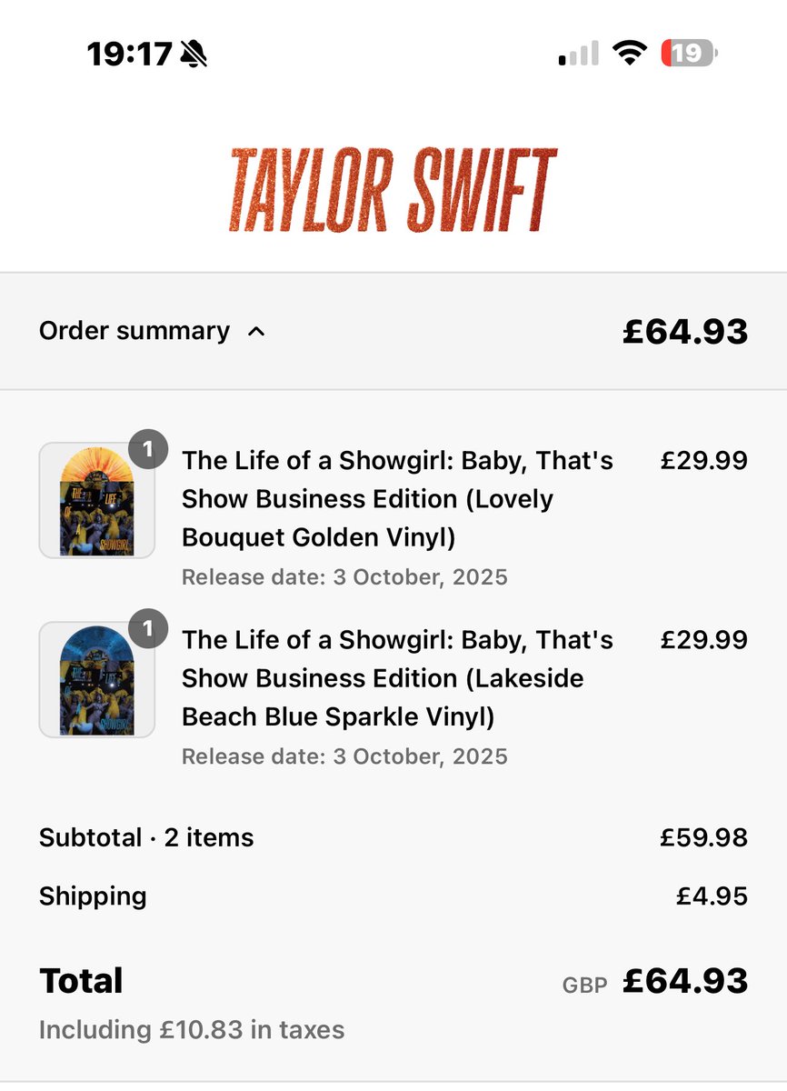 Vikki_R91's tweet photo. And it's Blue! The shape of that vinyl is blue! The feeling I've got is more that ooh! ❤️‍🔥#BabyThatsShowsbusiness #TLOAS #TaylorSwift  @taylornation13 https://t.co/G5PiIhvXNO