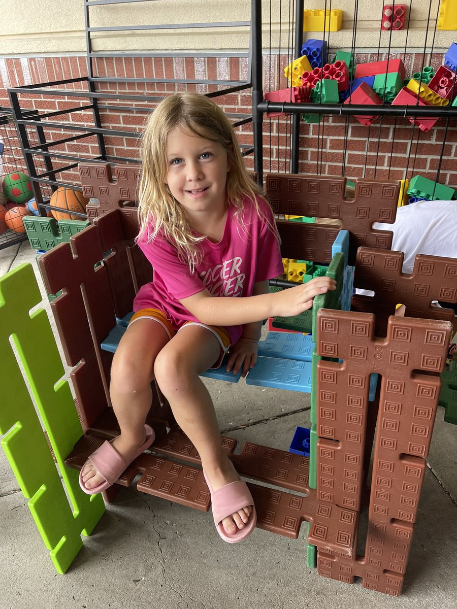 Erin McKenzie tweet media