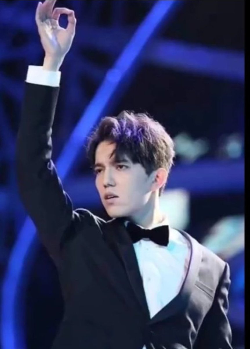 <a href="/qdears2020/">DearDQ</a> Sinful passion y Love of tired swans han sido cantadas por muchas personas en muchas épocas y ninguna versión puede competir con las versiones de Dimash, él hace de esas canciones verdaderas joyas

MY FAVORITE DIMASH SONG
#DimashQudaibergen