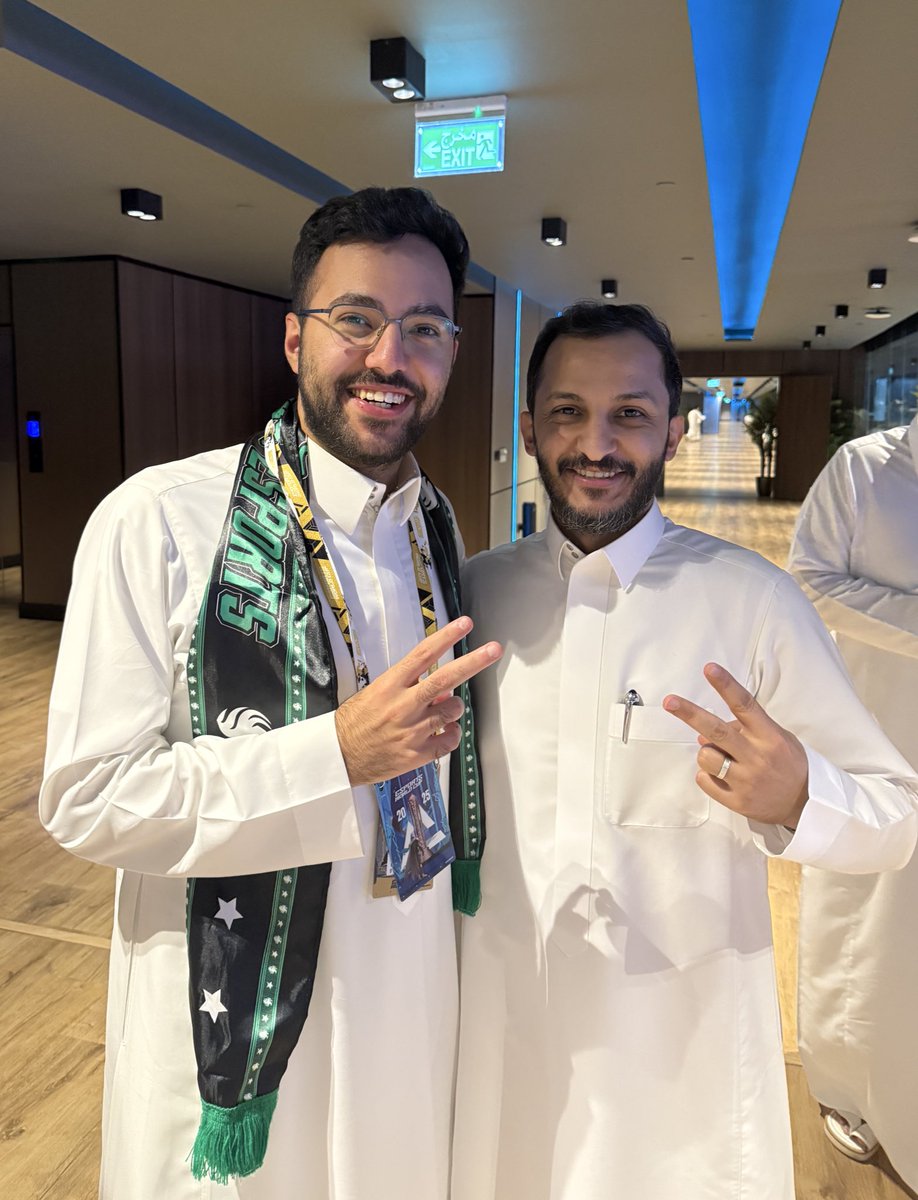 oPiiLz's tweet photo. ��ييييد اثثثننييييين 💚💚🥇🥇 https://t.co/ve3IBYkNjB