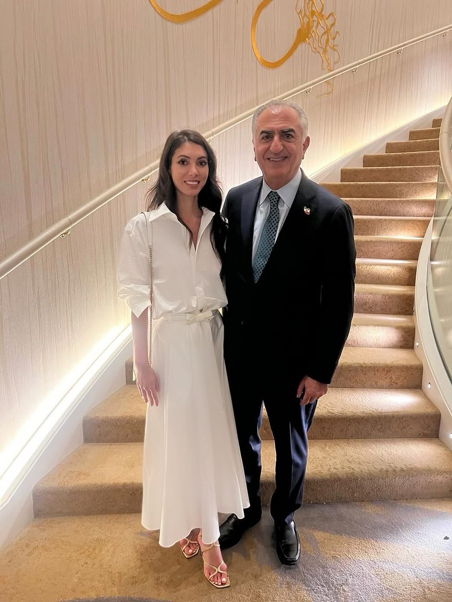 👑Mandana👑 (@mandana2584) on Twitter photo <a href="/PahlaviReza/">Reza Pahlavi</a> درود بیکران بر وارث تاج و تخت اعلیحضرت سیروس رضاشاه دوم پهلوی سوم👑💙
#جاویدشاه
#KingRezaPahlavi
#بازگشت_پادشاهی_پهلوی <a href="/PahlaviReza/">Reza Pahlavi</a> درود بیکران بر وارث تاج و تخت اعلیحضرت سیروس رضاشاه دوم پهلوی سوم👑💙
#جاویدشاه
#KingRezaPahlavi
#بازگشت_پادشاهی_پهلوی