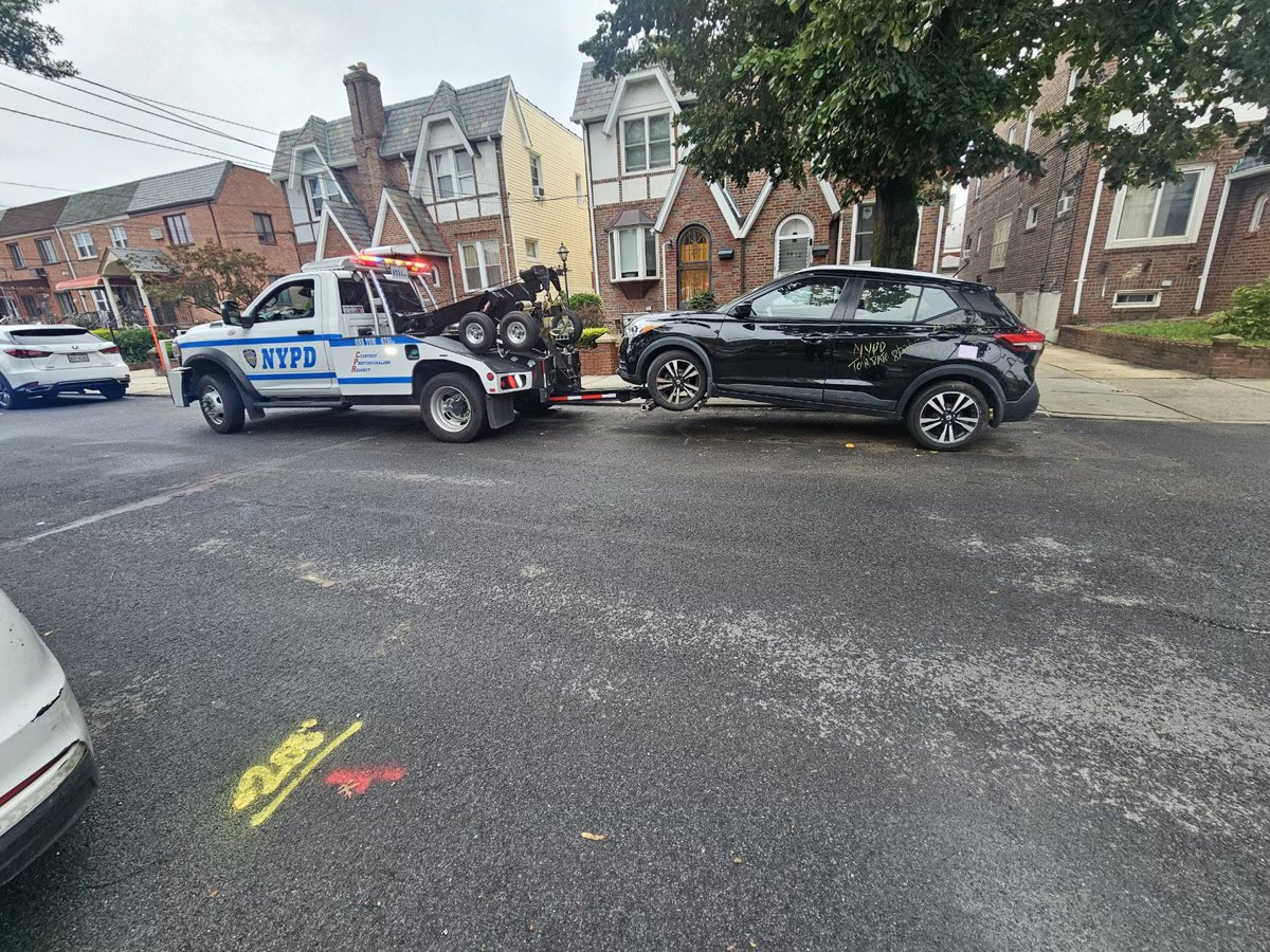Another successful tow operation conducted by your 104 <a href="/NYPDQOL/">NYPD Quality of Life Division</a> Multiple vehicles were removed freeing up parking for local residents.