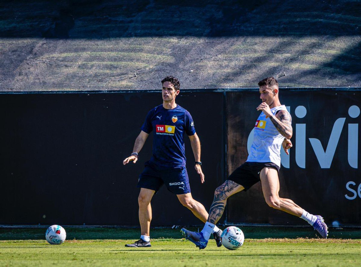 ⚽️⚪️⚫️

📸 <a href="/lazaroftherock/">Lázaro dela Peña</a> <a href="/valenciacf/">Valencia CF</a>