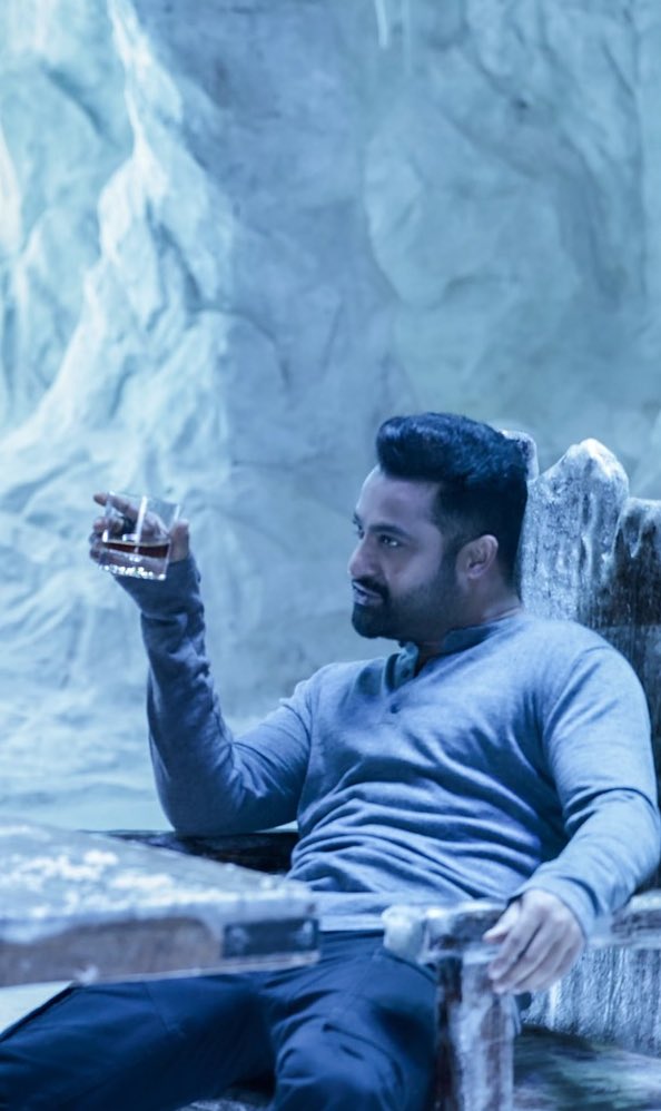 Love ah boggaa….e body ki Love set avvudhi ani ela anukunnaraa….