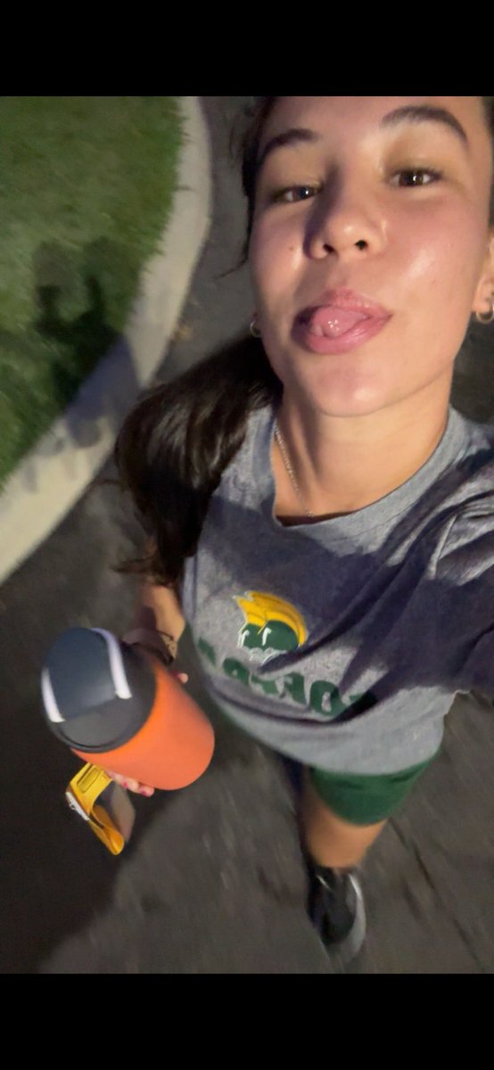 mckaley07_18's tweet photo. Been having so much fun at NSU working with my girls💚💛 Just because it’s preseason doesn’t mean the grind stops💪🔥😝@PeytonMoran6 @Samkelli44
@nsusoftball @AScholarsBrand @SoftballDown @Softball_Home @SportPrepX @scan1ansports @YAthletesF @TOPTIERCOACH @TopPreps @DfwSho https://t.co/y2K3otvEX0