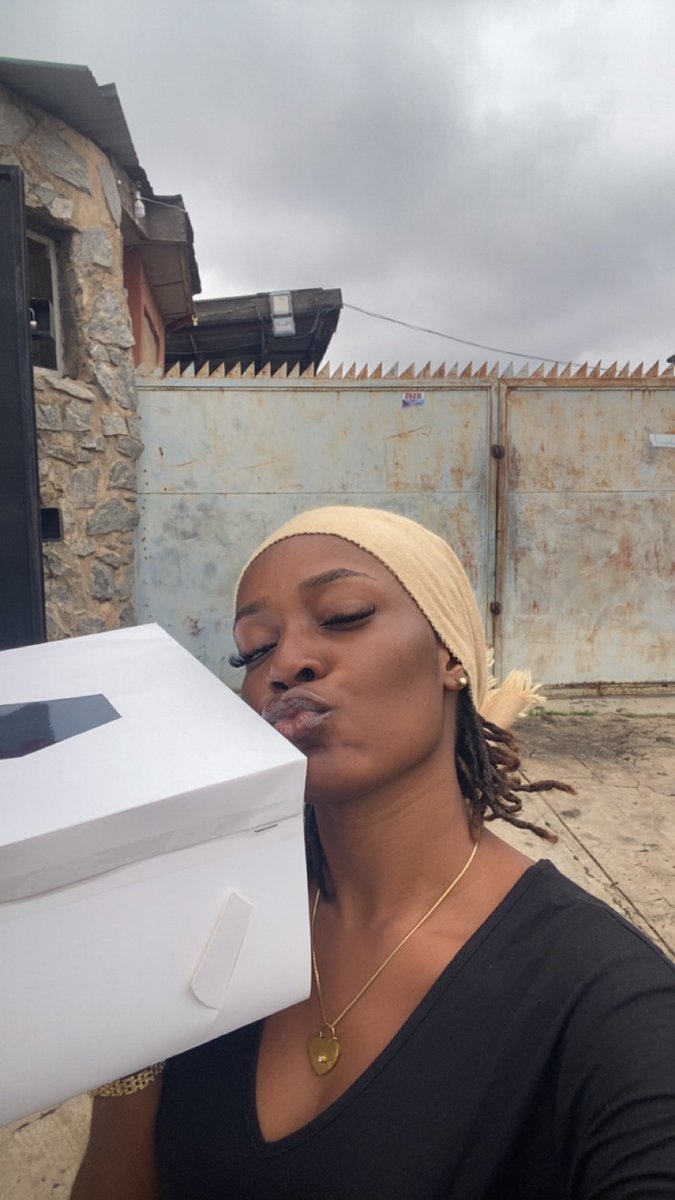 My Cake and I🙂‍↔️❤️✨

Size: 8inches 1layer 
Price: 24k✨